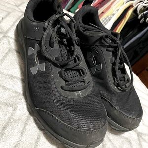 Mens UA shoes